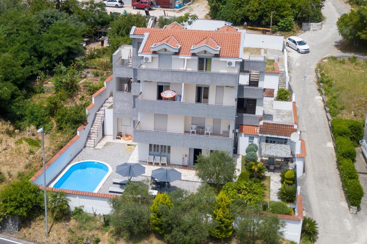 Gemma Di Cattaro Apartments Bagian luar foto